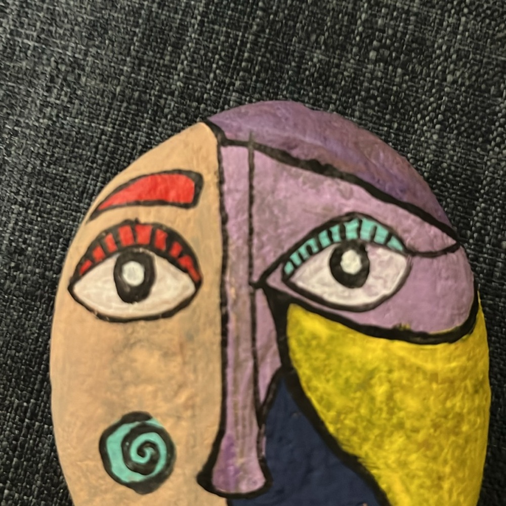 Painted stone - Picture 2 of 5